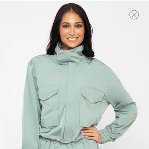 NWT!🔥 YOGALICIOUS Brand New Radiant Commuter Crop Jacket in Green, Size Medium